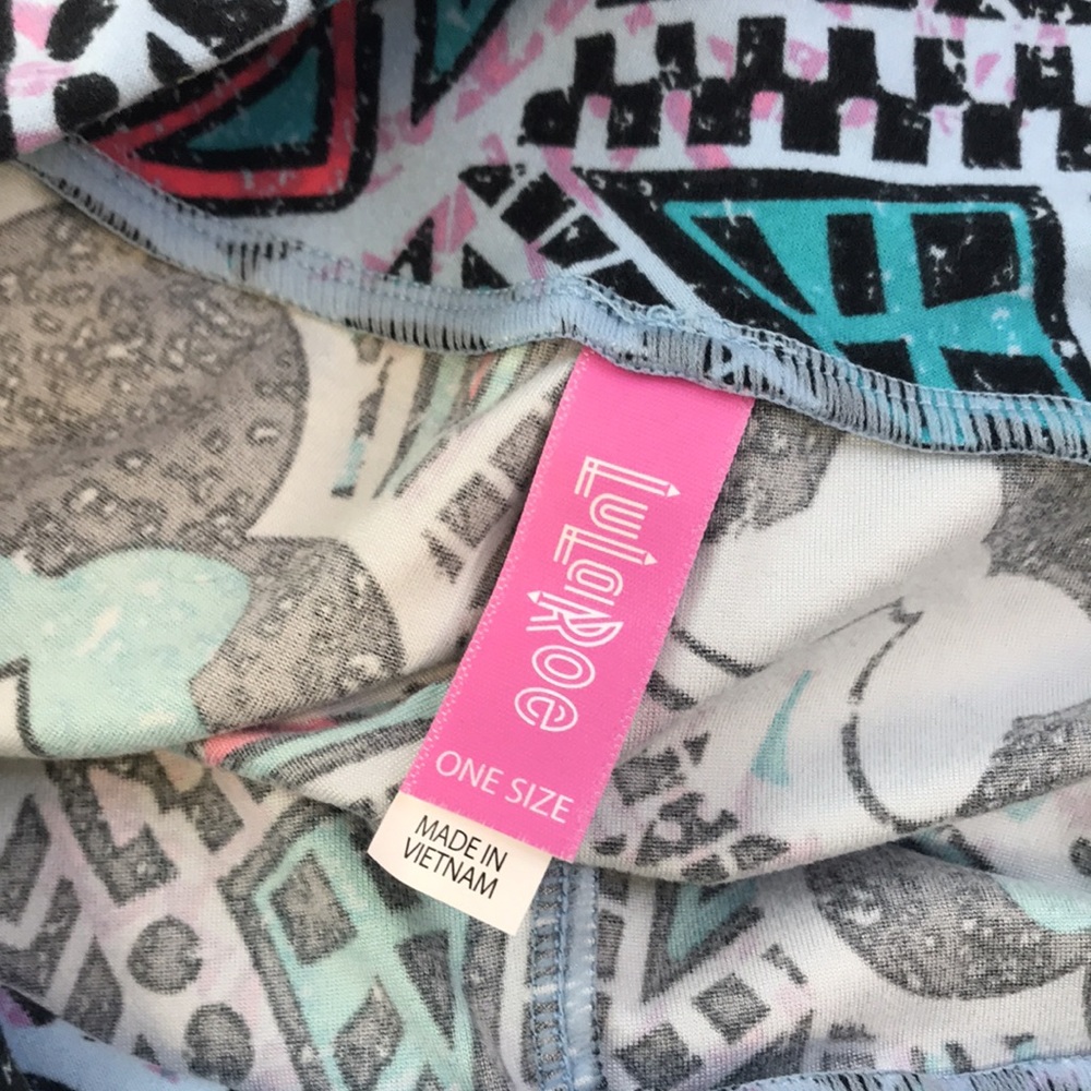 Disney’s Minnie Mouse Super Soft LuLaRoe Leggings - Picture 3 of 5